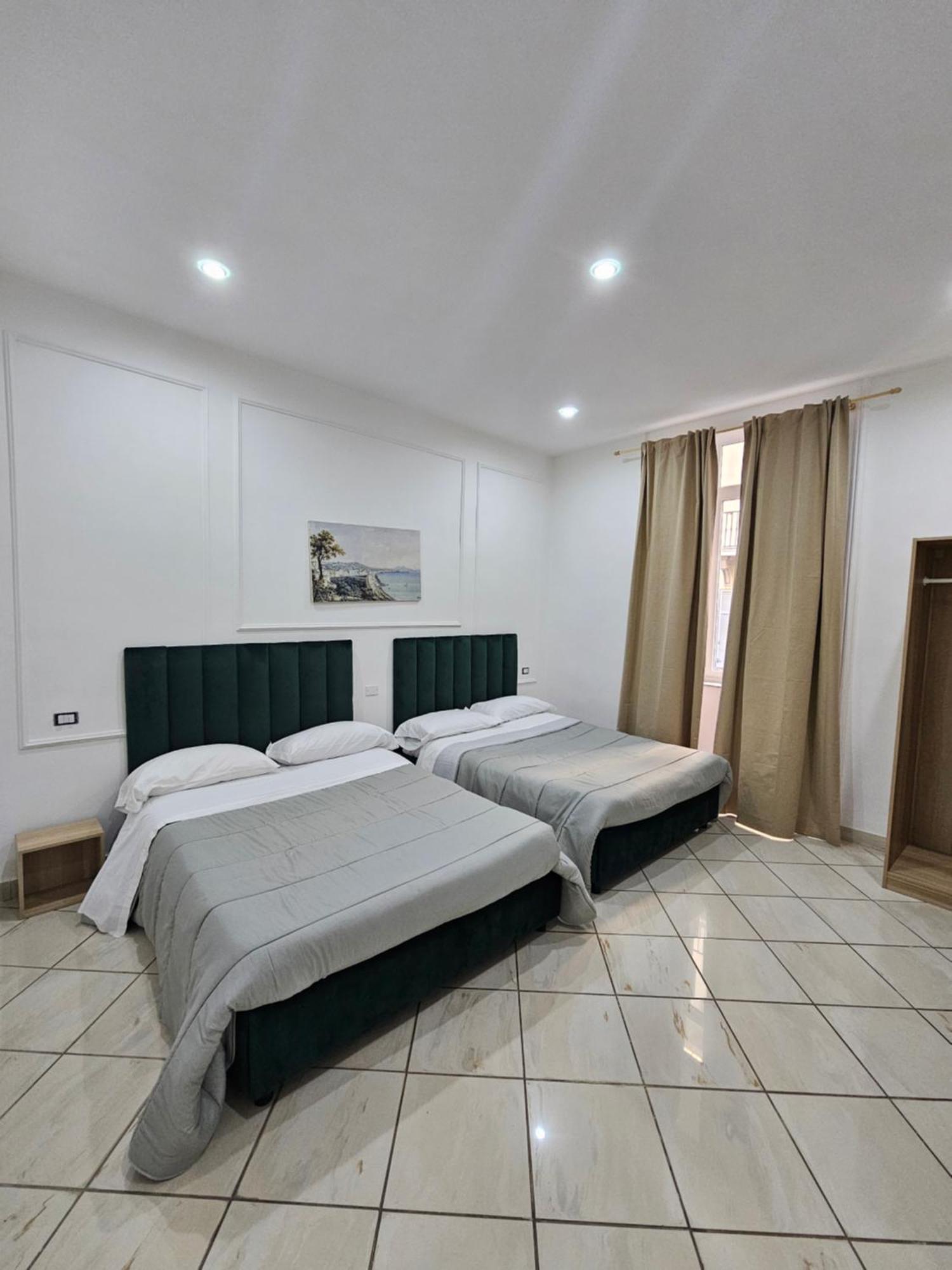 B&B Napoli Centrale Room&Jacuzzi المظهر الخارجي الصورة